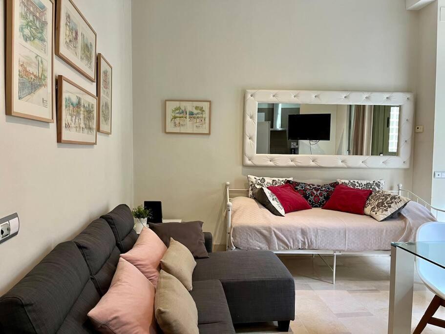 Apartamento Sierpes-Azofaifo Севилья Экстерьер фото