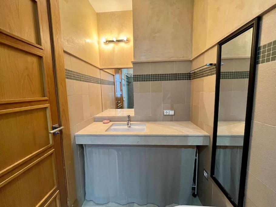 Apartamento Sierpes-Azofaifo Севилья Экстерьер фото